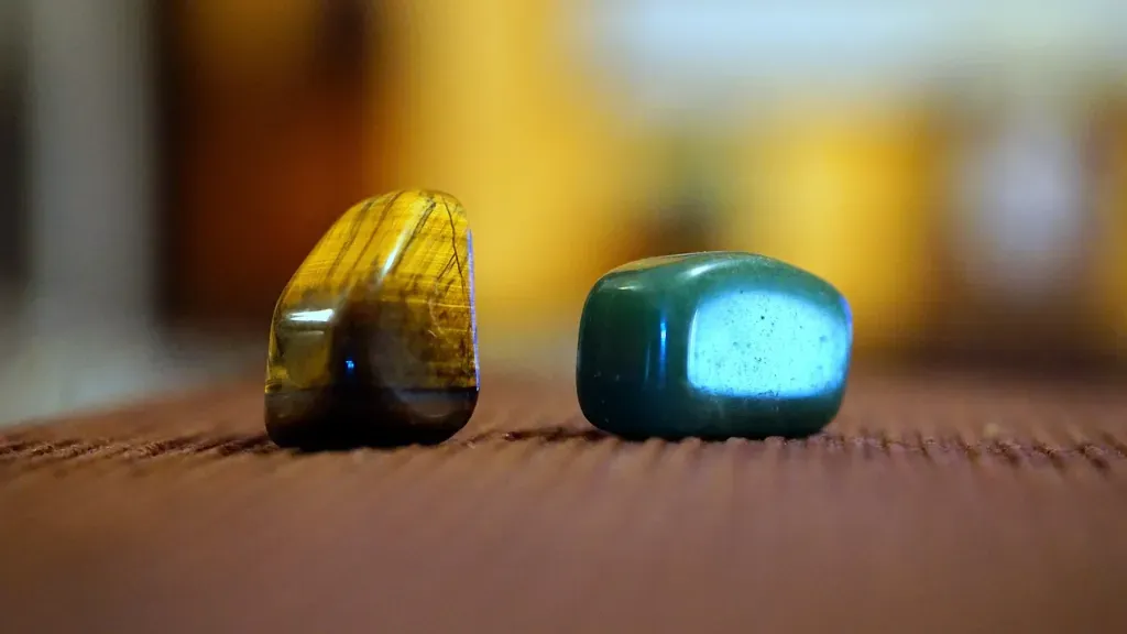 Kamienie naturalne w biżuterii