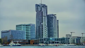 Czym różni się wynajem aut na doby od wynajmu na minuty?