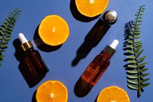 Jak walczyć z przebarwieniami na skórze? Poznajcie sprawdzone metody.